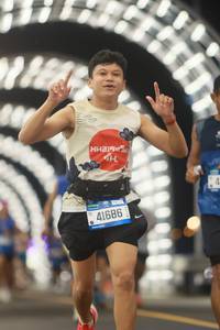BIB: 715, 41686
                            <button type="button" onclick="openModal(20350652)" class="btn btn-primary btn-sm float-right btn-popup" data-toggle="modal" data-target=".modal-high-quality">
                        <i class="fas fa-shopping-cart"></i> Add to Cart
                    </button>
                                            <button type="button" onclick="isThisMe(20350652, true)" class="btn btn-success btn-sm float-right btn-popup btn-isme hidden" data-toggle="tooltip" data-placement="bottom" title="นี่คือรูปของคุณใช่ไหม คลิกที่นี่เพื่อเอาเข้าอัลบั้ม">
                        <i class="fas fa-plus"></i> Add to album
                    </button>
                    <button type="button" onclick="isThisMe(20350652, false)" class="btn btn-warning btn-sm float-right btn-popup btn-isnotme hidden">
                        <i class="fas fa-ban"></i> Remove from album
                    </button>